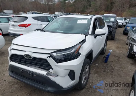 2023 Toyota Rav4 Xle z USA, uszkodzony, nr VIN 2T3P1RFV0PC353736